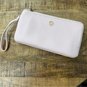 Lululemon Double up pouch/wristlet wallet, new with tags